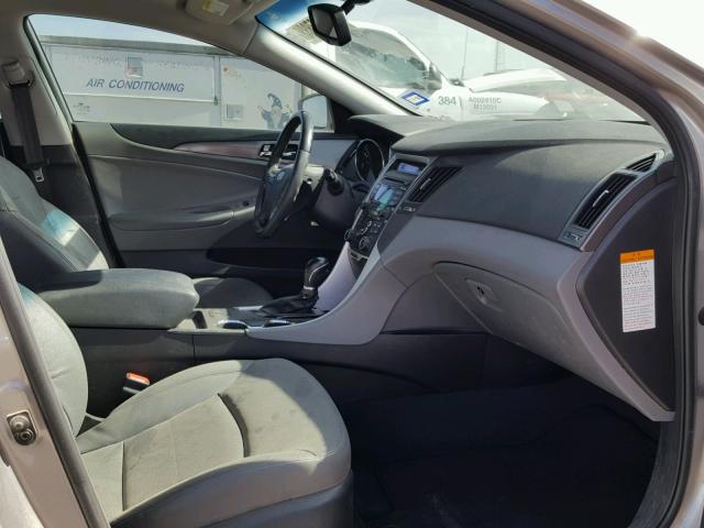 KMHEC4A41CA047344 - 2012 HYUNDAI SONATA HYB SILVER photo 5