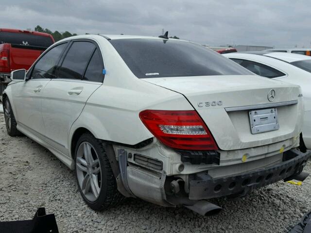 WDDGF8BB8CA628306 - 2012 MERCEDES-BENZ C 300 4MAT WHITE photo 3