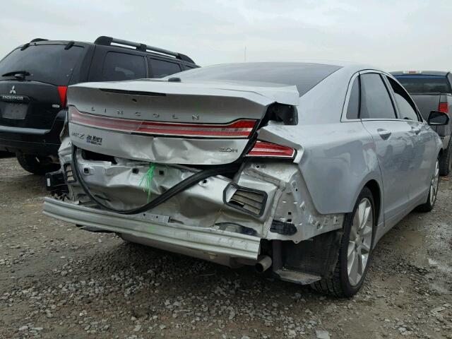 3LN6L2LU8GR625067 - 2016 LINCOLN MKZ HYBRID SILVER photo 4