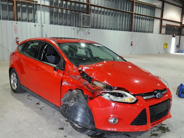 1FAHP3K23CL128272 - 2012 FORD FOCUS SE RED photo 1