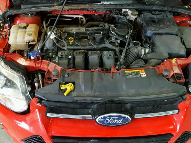 1FAHP3K23CL128272 - 2012 FORD FOCUS SE RED photo 7