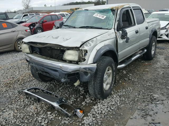 5TEGN92NX2Z132098 - 2002 TOYOTA TACOMA DOU SILVER photo 2