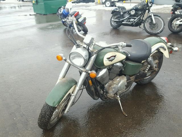 JH2RC4477XM100085 - 1999 HONDA VT750 CD2 GREEN photo 2