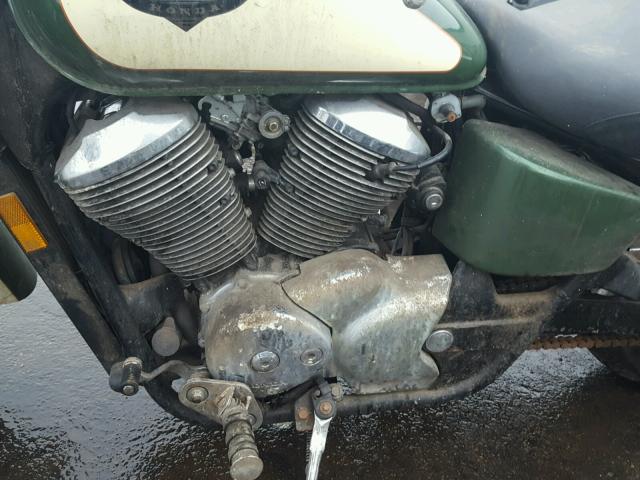 JH2RC4477XM100085 - 1999 HONDA VT750 CD2 GREEN photo 7