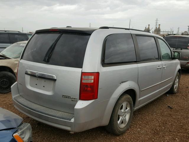 2D4RN5D11AR164957 - 2010 DODGE GRAND CARA SILVER photo 4