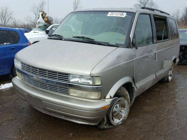 1GNDM19W61B157158 - 2001 CHEVROLET ASTRO BEIGE photo 2