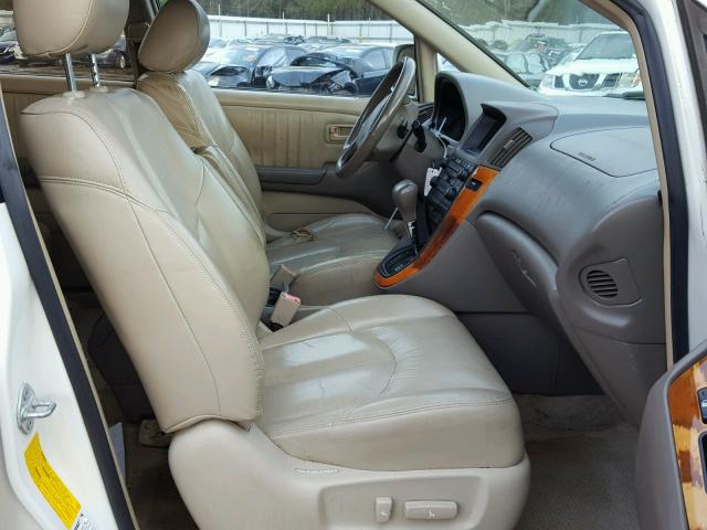 JT6HF10U4Y0100518 - 2000 LEXUS RX 300 WHITE photo 5