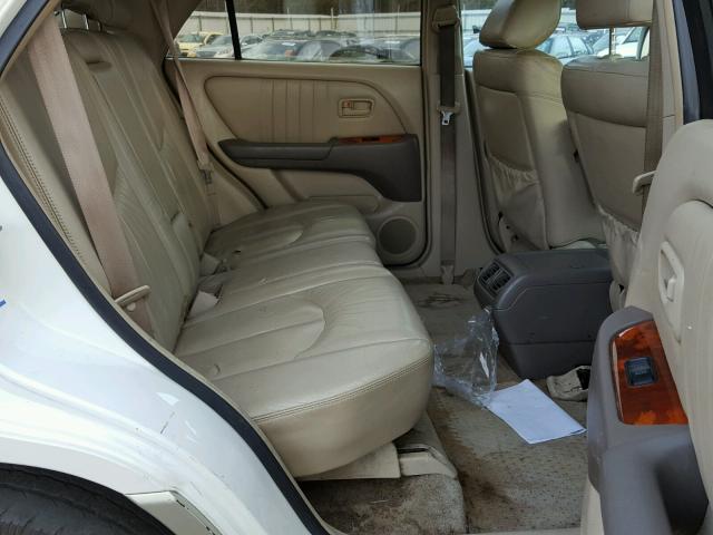 JT6HF10U4Y0100518 - 2000 LEXUS RX 300 WHITE photo 6