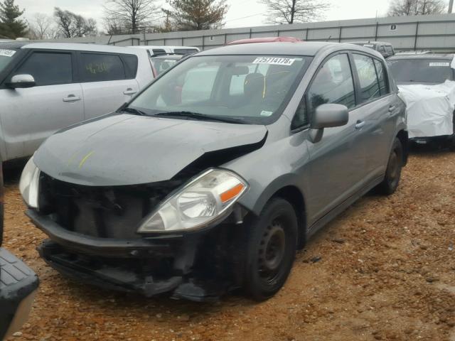 3N1BC13E57L457657 - 2007 NISSAN VERSA S SILVER photo 2