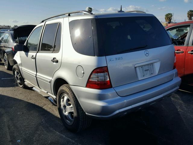 4JGAB57E83A436103 - 2003 MERCEDES-BENZ ML 350 SILVER photo 3