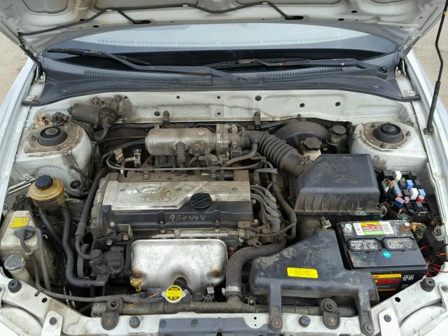 KMHCG45C81U185133 - 2001 HYUNDAI ACCENT GL SILVER photo 7