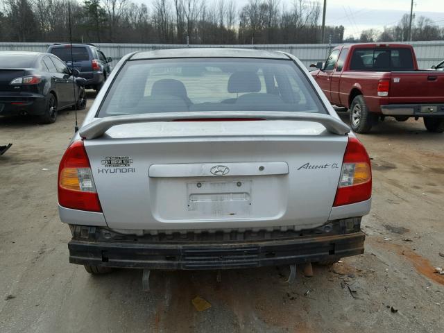 KMHCG45C81U185133 - 2001 HYUNDAI ACCENT GL SILVER photo 9