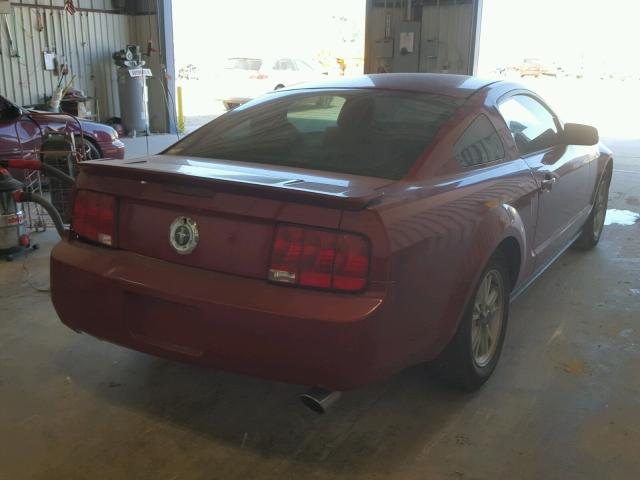 1ZVHT80N485145638 - 2008 FORD MUSTANG RED photo 4