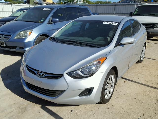 5NPDH4AE3DH173273 - 2013 HYUNDAI ELANTRA GL SILVER photo 2