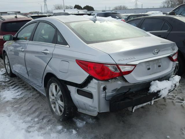 5NPEC4AC8BH011296 - 2011 HYUNDAI SONATA SE SILVER photo 3