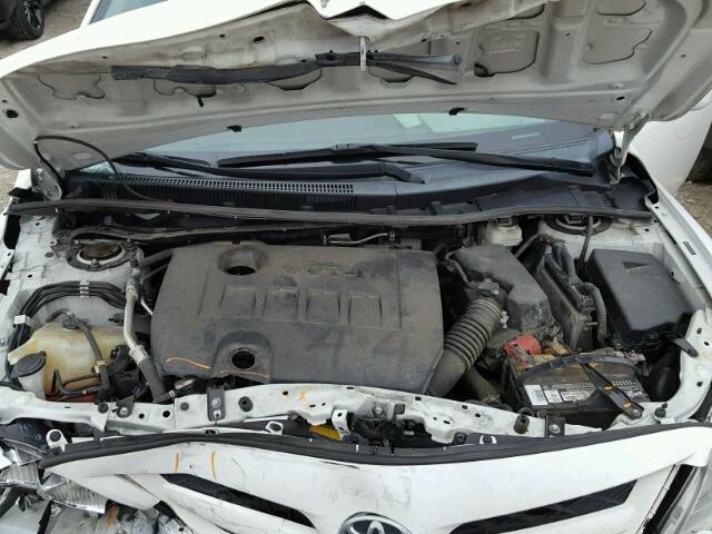 2T1BU4EE4BC559164 - 2011 TOYOTA COROLLA BA WHITE photo 7