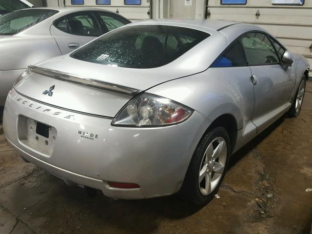 4A3AK24F58E022449 - 2008 MITSUBISHI ECLIPSE GS SILVER photo 4