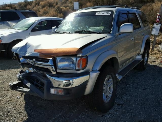 JT3HN86R529069536 - 2002 TOYOTA 4RUNNER SR SILVER photo 2