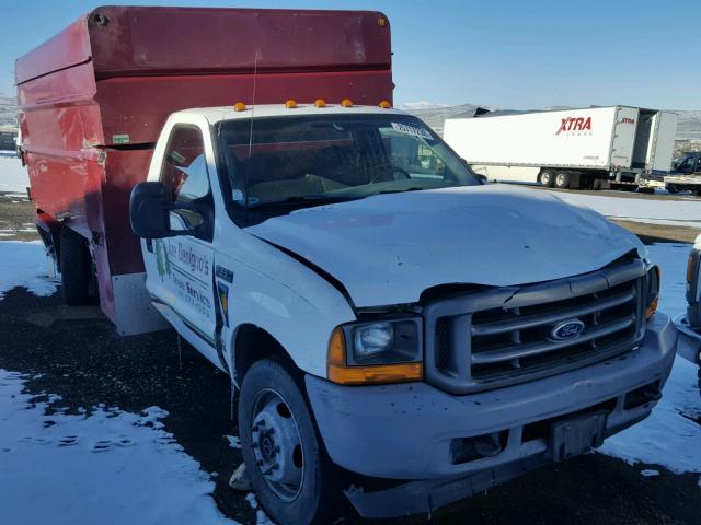 1FDAF57F51ED87994 - 2001 FORD F550 SUPER WHITE photo 1