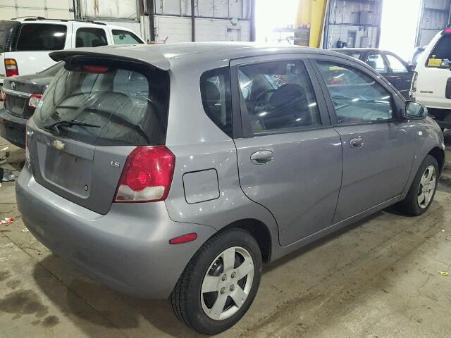 KL1TD66647B781546 - 2007 CHEVROLET AVEO BASE GRAY photo 4