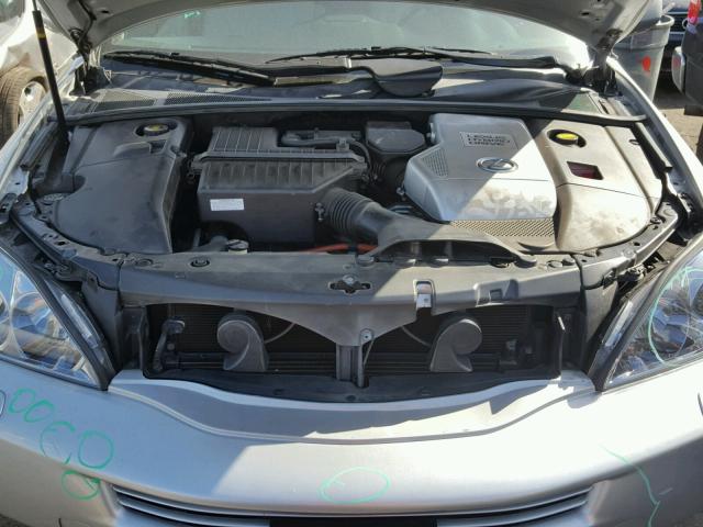 JTJHW31U182854576 - 2008 LEXUS RX 400H SILVER photo 7