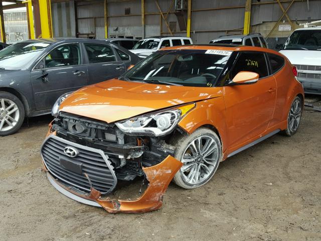 KMHTC6AE3GU279430 - 2016 HYUNDAI VELOSTER T ORANGE photo 2