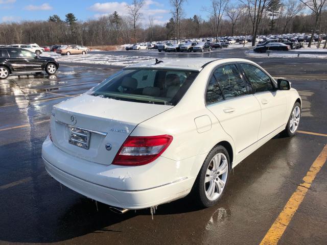 WDDGF81X98F056878 - 2008 MERCEDES-BENZ C 300 4MAT WHITE photo 4