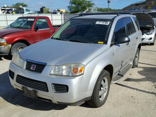 5GZCZ23D66S852734 - 2006 SATURN VUE SILVER photo 2