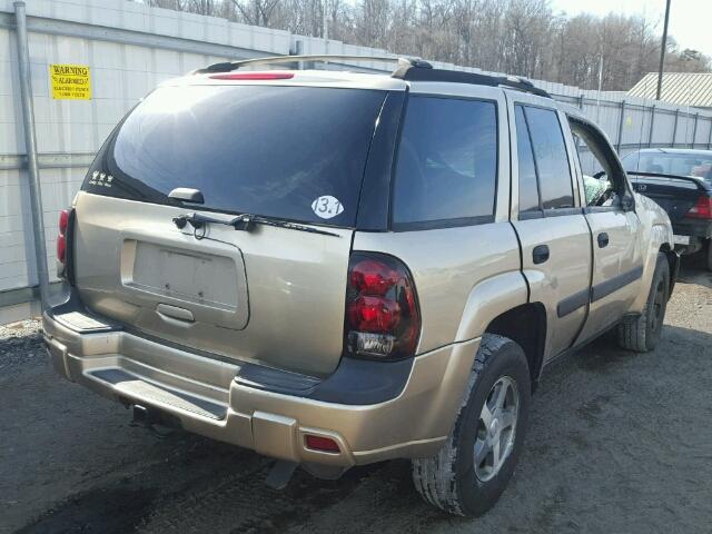 1GNDT13S852306104 - 2005 CHEVROLET TRAILBLAZE GOLD photo 4