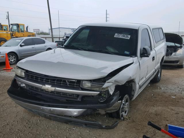 1GCEC14VX1Z267412 - 2001 CHEVROLET SILVERADO WHITE photo 2