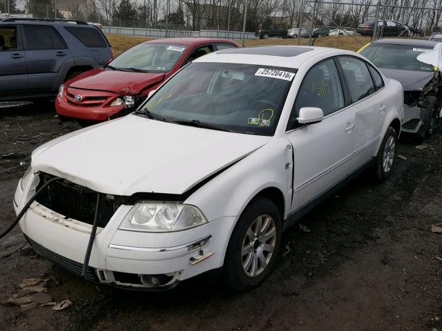 WVWPD63B93P183820 - 2003 VOLKSWAGEN PASSAT GLS WHITE photo 2