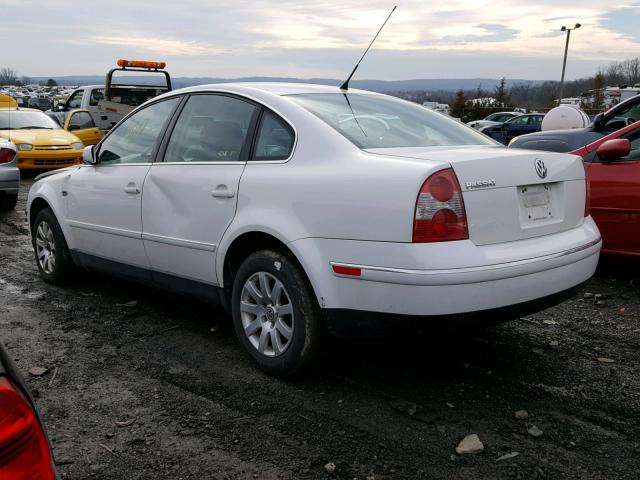 WVWPD63B93P183820 - 2003 VOLKSWAGEN PASSAT GLS WHITE photo 3