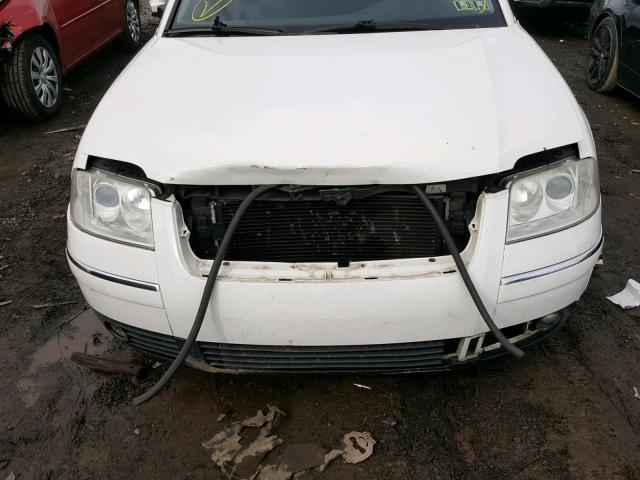 WVWPD63B93P183820 - 2003 VOLKSWAGEN PASSAT GLS WHITE photo 9