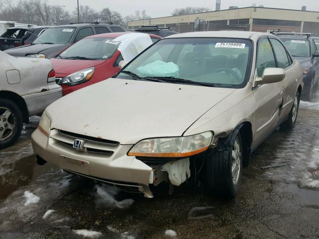 1HGCG5671YA045238 - 2000 HONDA ACCORD SE GOLD photo 2