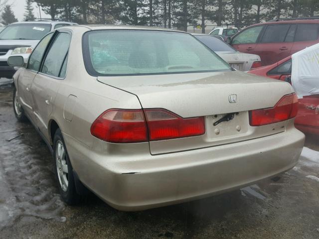 1HGCG5671YA045238 - 2000 HONDA ACCORD SE GOLD photo 3