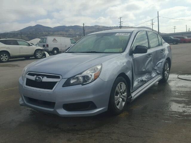 4S3BMCA68E3021864 - 2014 SUBARU LEGACY 2.5 SILVER photo 2