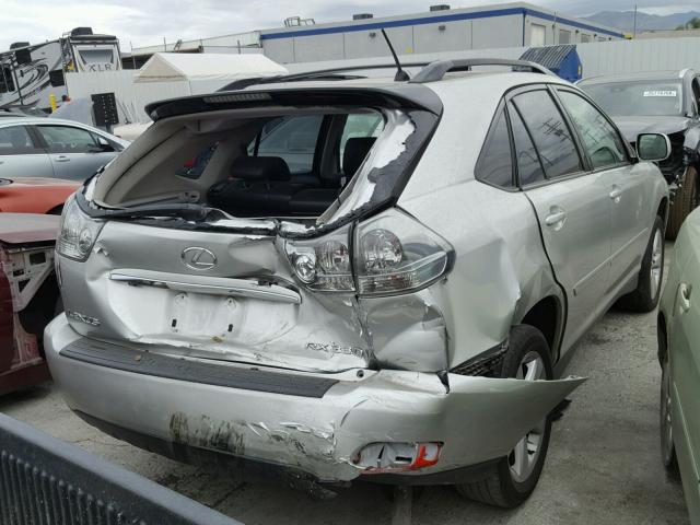 JTJGA31U060063085 - 2006 LEXUS RX 330 SILVER photo 4