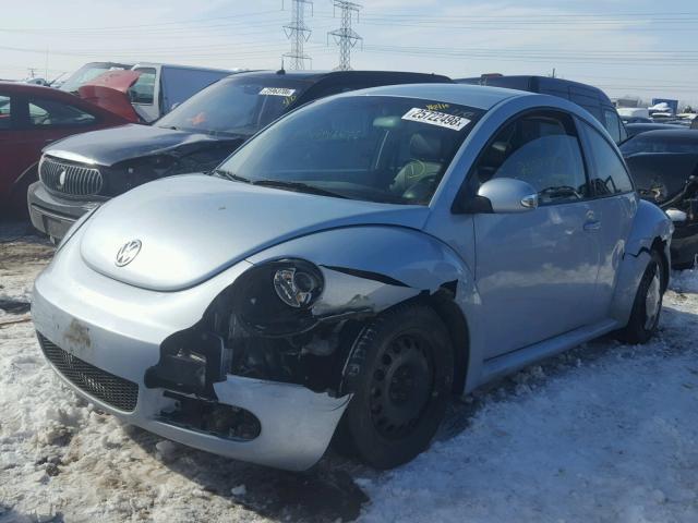 3VWPG3AG9AM020377 - 2010 VOLKSWAGEN NEW BEETLE 蓝色 照片 2