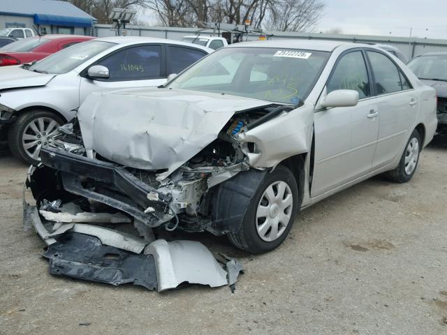 4T1BE32K74U922642 - 2004 TOYOTA CAMRY LE SILVER photo 2