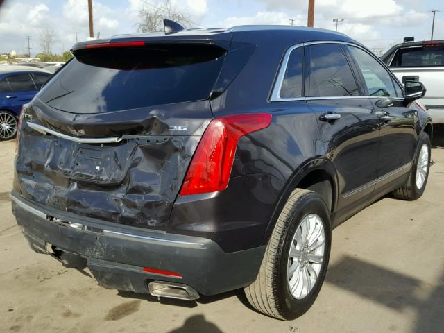 1GYKNARSXHZ202561 - 2017 CADILLAC XT5 GRAY photo 4