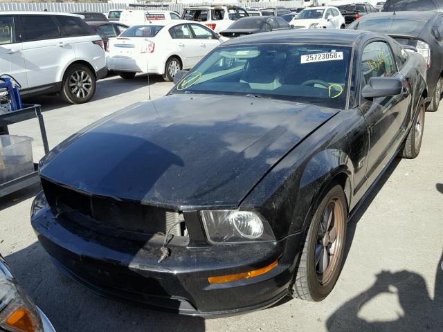 1ZVHT82H985176343 - 2008 FORD MUSTANG GT BLACK photo 2
