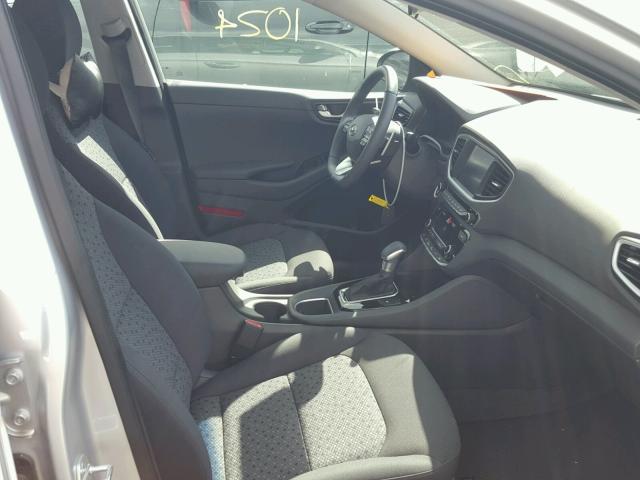 KMHC75LCXJU061082 - 2018 HYUNDAI IONIQ SEL SILVER photo 5