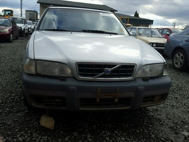 YV1LZ56D1X2592544 - 1999 VOLVO V70 XC SILVER photo 9