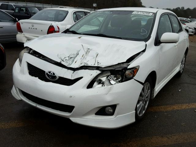 1NXBU40EX9Z078044 - 2009 TOYOTA COROLLA BA WHITE photo 2