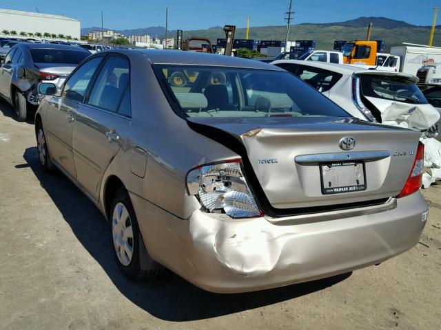 JTDBE32K440280442 - 2004 TOYOTA CAMRY LE GOLD photo 3