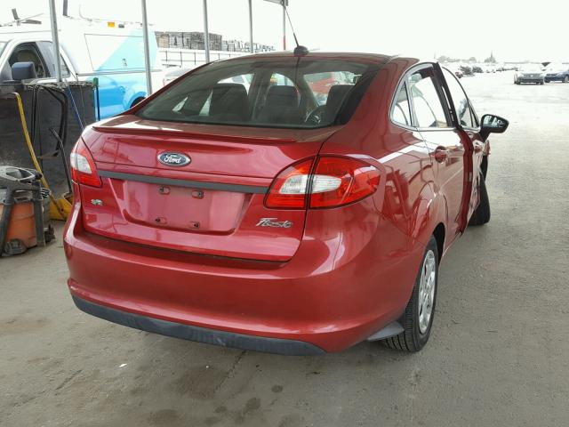 3FADP4BJ2BM219509 - 2011 FORD FIESTA SE RED photo 4