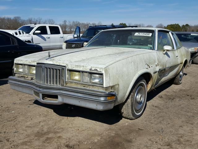 2J37Y8A222031 - 1978 PONTIAC GRAND PRIX WHITE photo 2