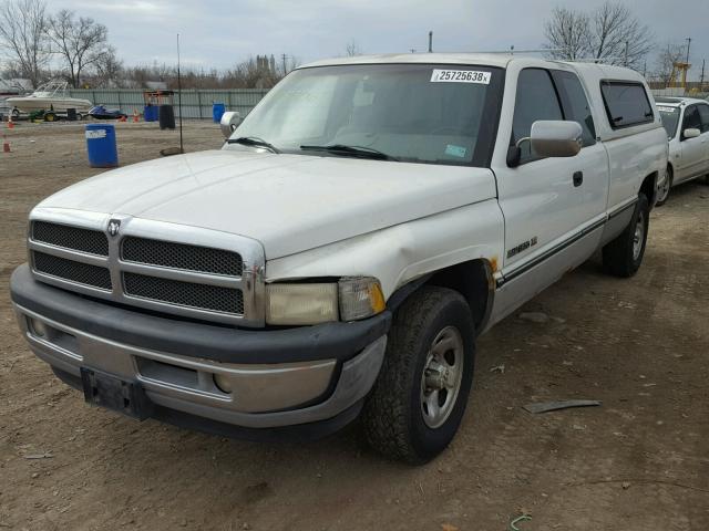 3B7HC13Y9TG125306 - 1996 DODGE RAM 1500 WHITE photo 2