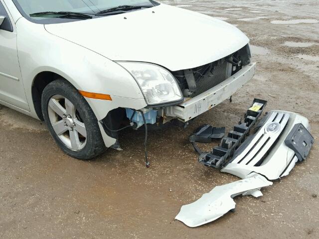 3FAHP07Z28R119267 - 2008 FORD FUSION SE SILVER photo 9