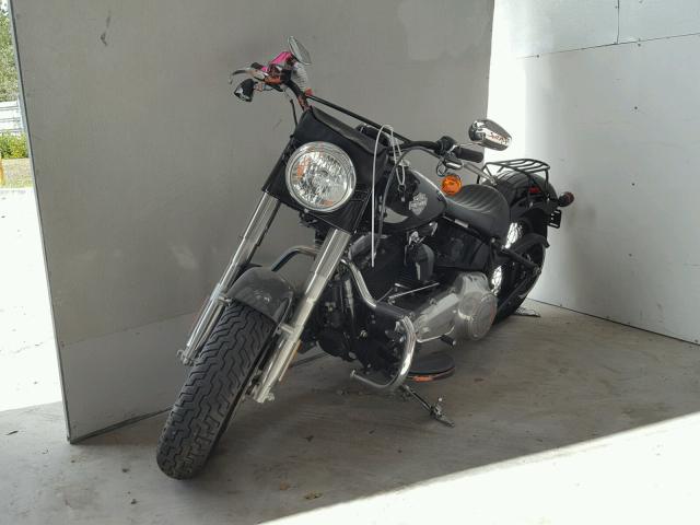 1HD1JRV18HB019644 - 2017 HARLEY-DAVIDSON FLS SOFTAI 黑色 照片 2